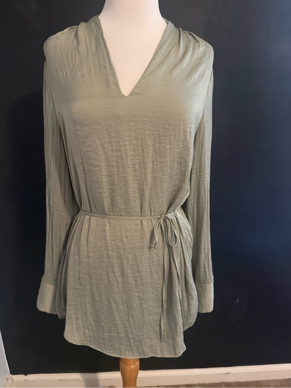 RACHEL Rachel Roy Olive Green V-Neck Tunic with Self Tie Medium